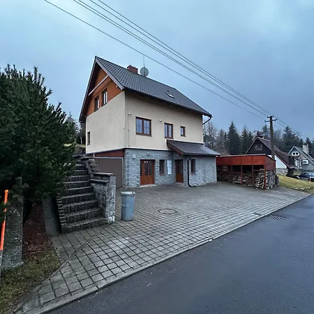 Chata U Cestare * Loučná pod Klínovcem